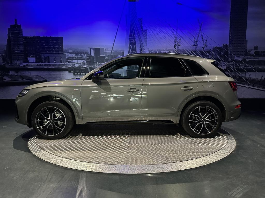 Audi Q5 50 tfsi e s edition competition *keyless*camera*chronosgrey*trekhaa
