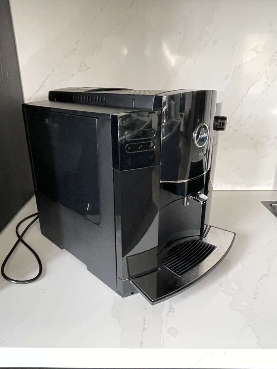 Te koop Jura volautomatisch koffiezetapparaat Type D4