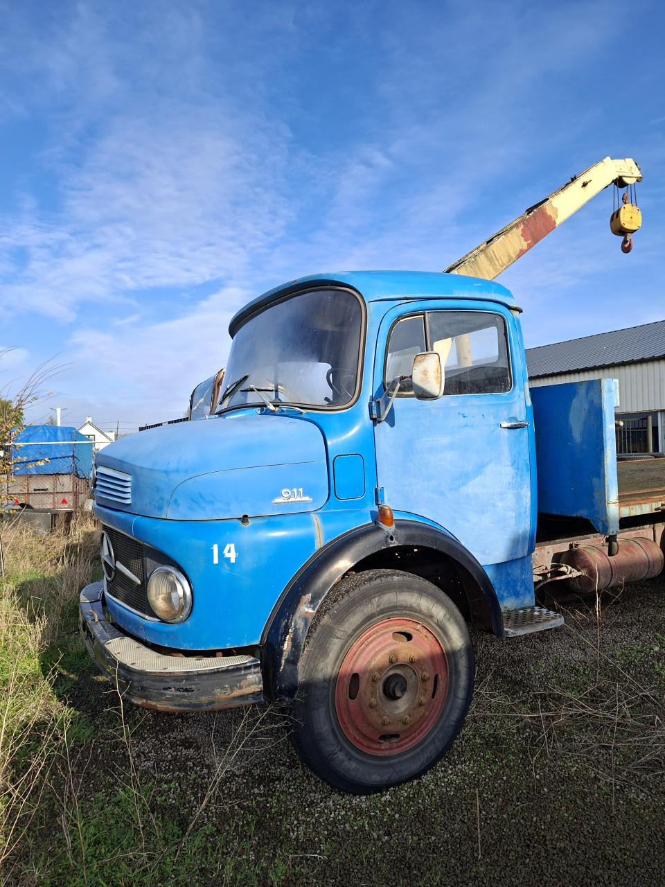 Leger, trucks, Reo, Daf, Dodge, Mercedes, Chevrolet