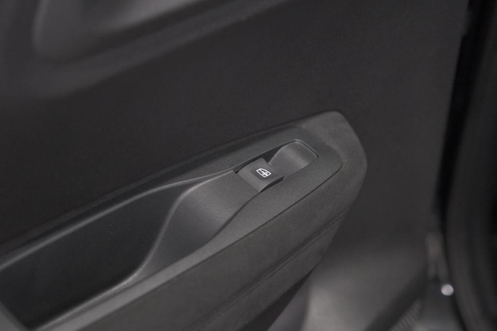 Renault Kadjar tce 160 edc black edition | bose audio | adaptieve cruise co