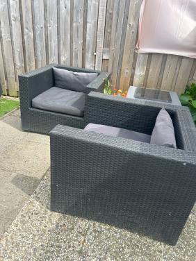 2 tuin lounge stoelen