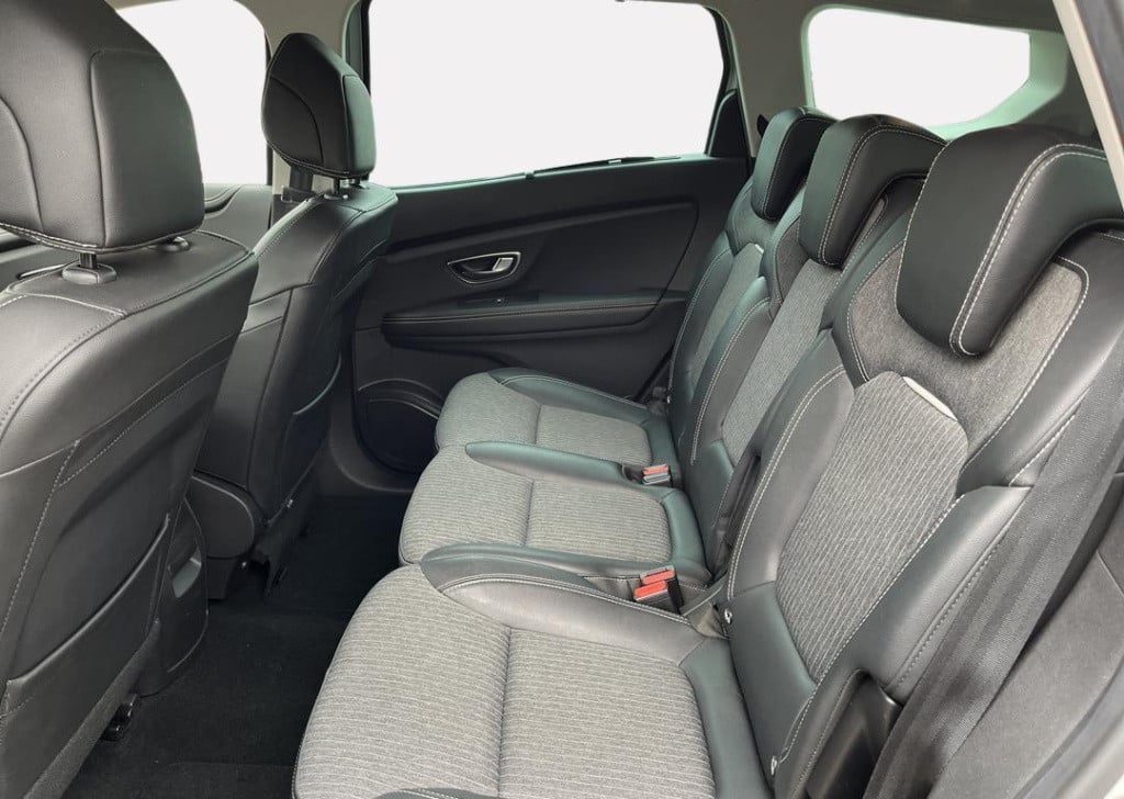 Renault Grand Scenic 1.3 tce 140 edc techno 7p. - camera