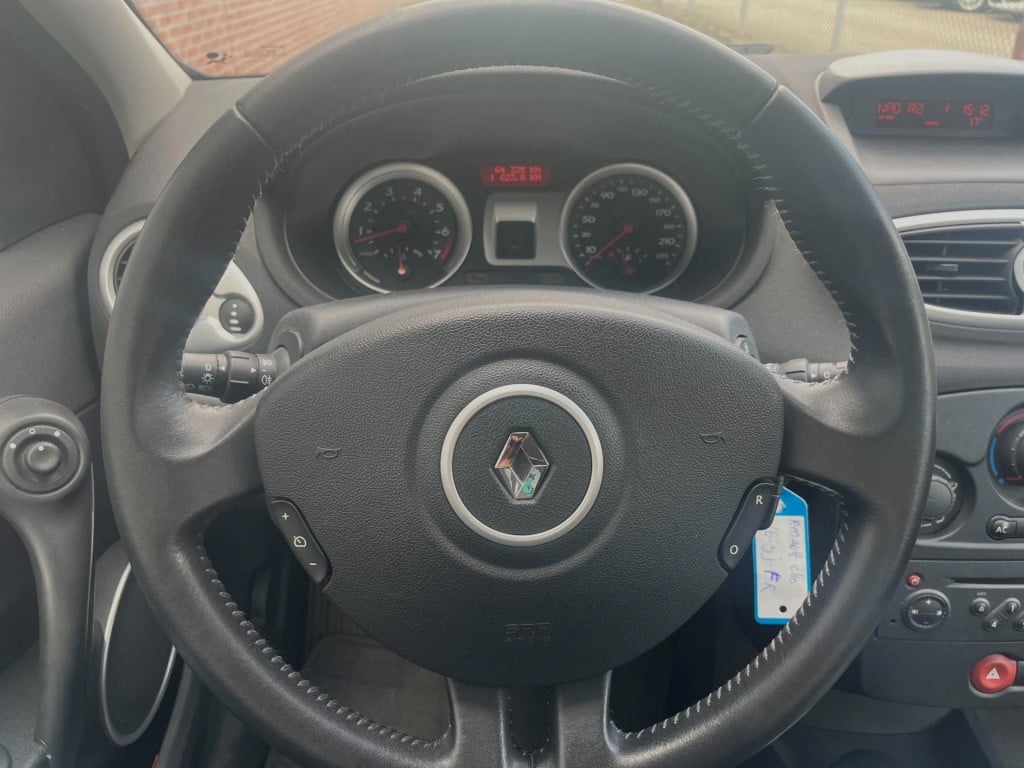 Renault Clio 1.6-16v dynamique luxe | orig. nl | nwe distributie