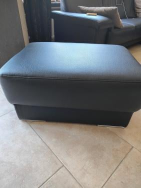 Hocker/voetenbank zwart kunstleer zgan