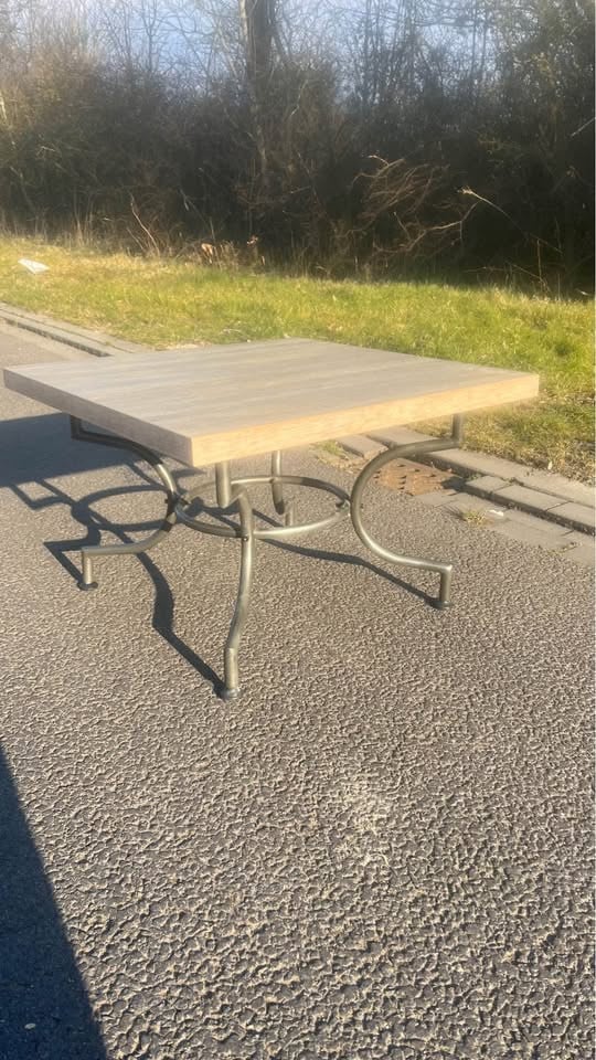 Bijzettafeltje salontafel