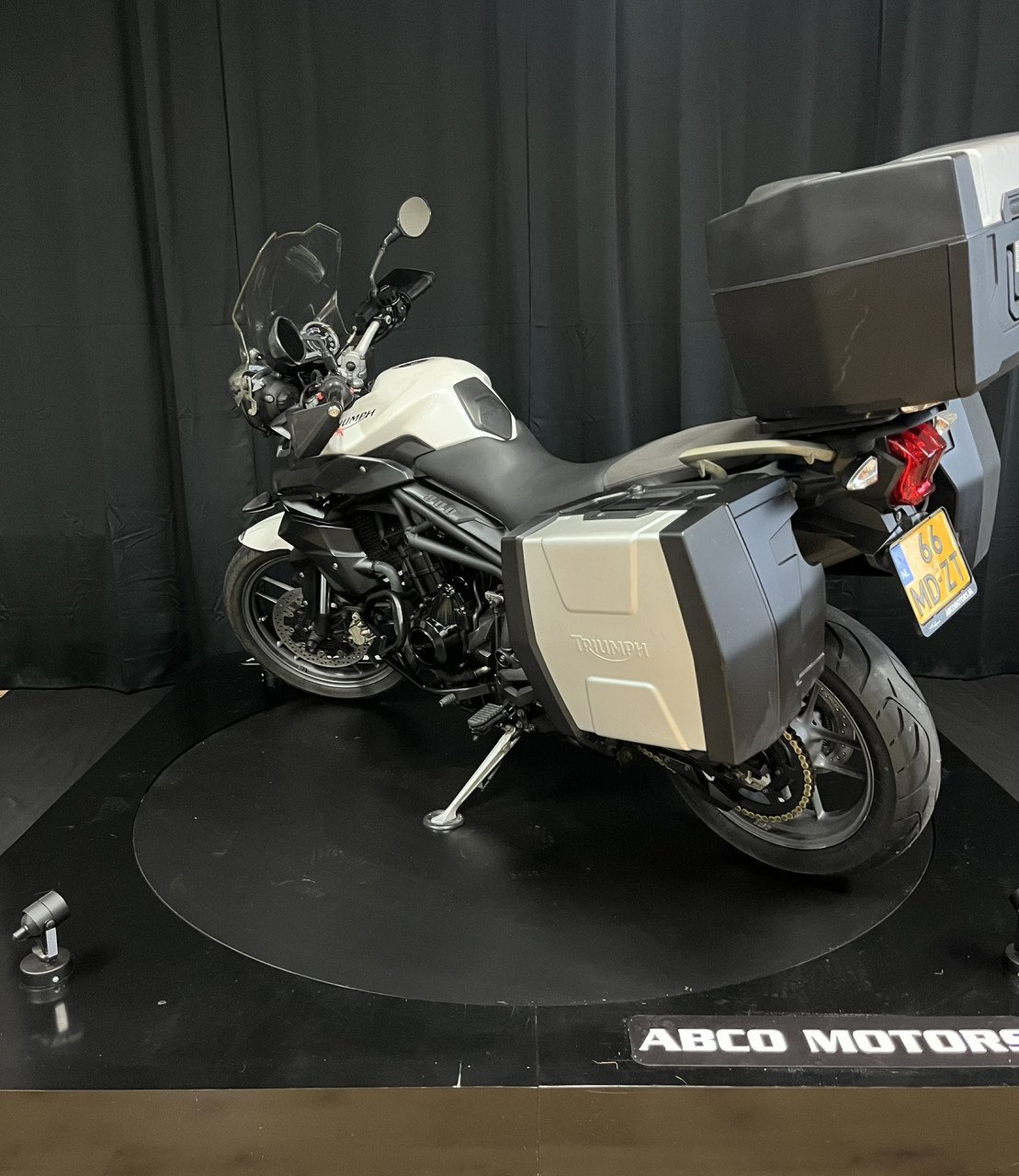 TRIUMPH TIGER 800