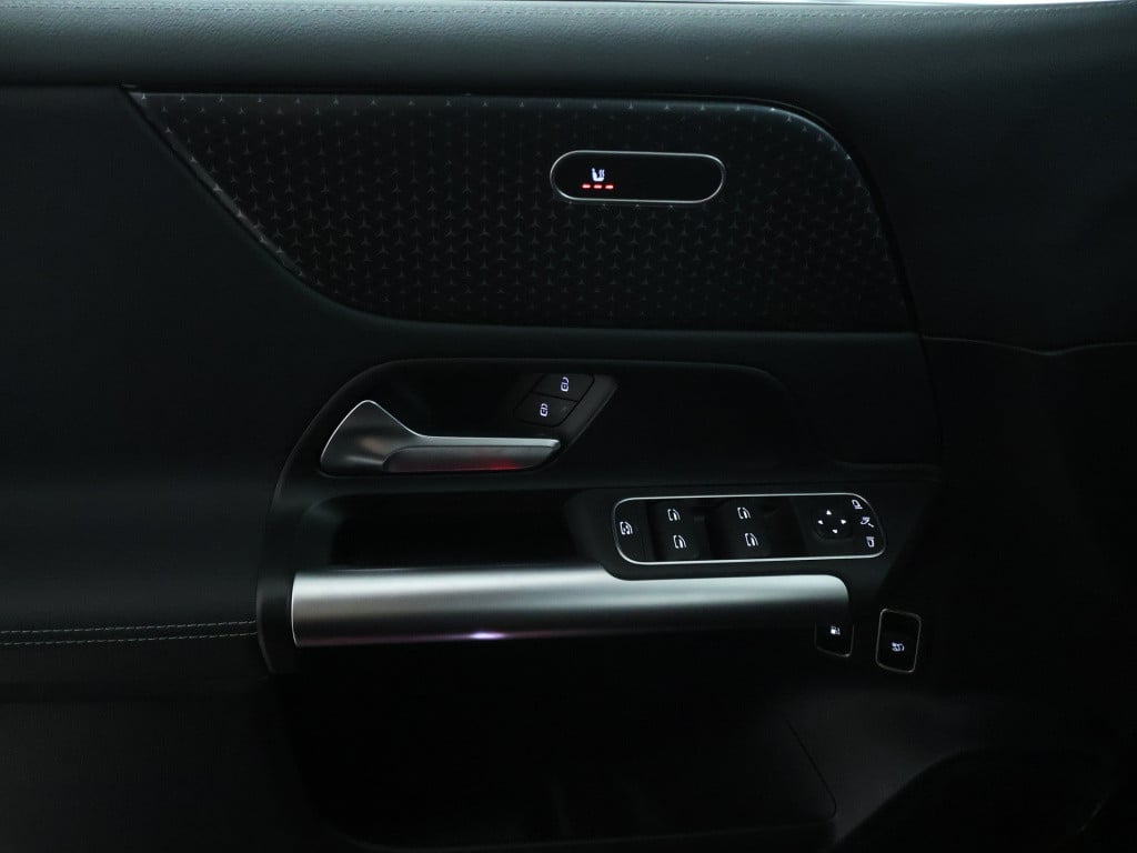Mercedes-Benz B-Klasse 250 e business line | parktronic | stoelverwarming |