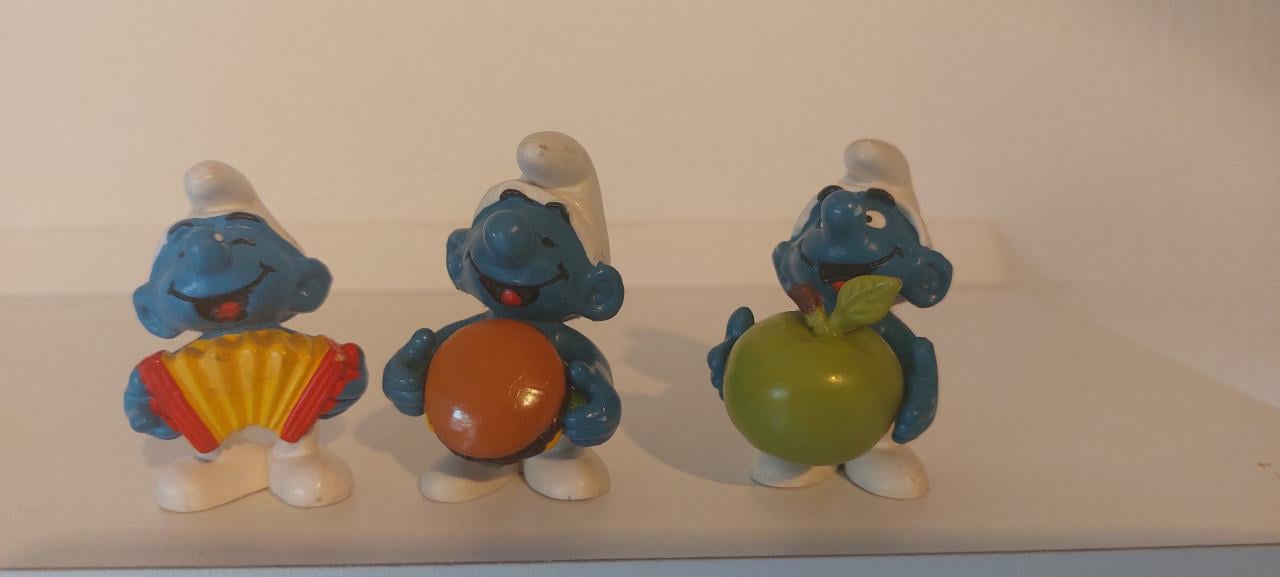 Te koop 3 plastic vintage Smurfen speelfiguurtjes