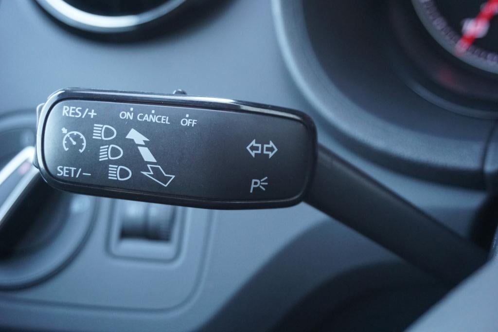 Seat Ibiza st 1.0 ecotsi style connect airco / navi / cruise / parkeersens.