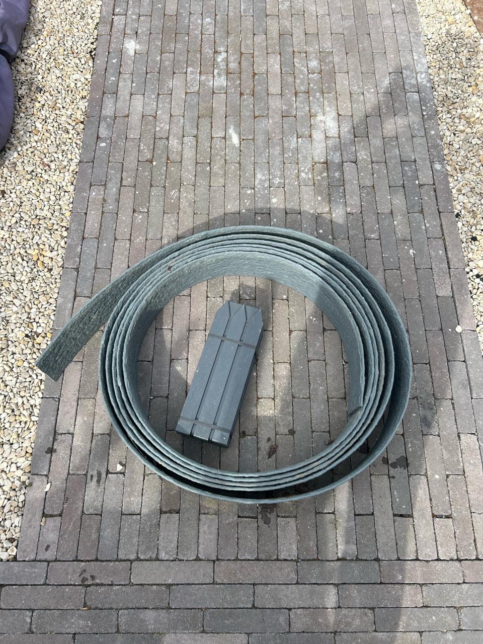 Borderrand met paaltjes