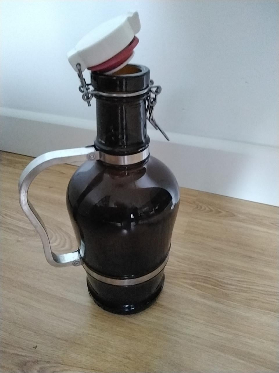 Vintage Ostfriesen Brau bierpul beugelsleuting. 2 liter