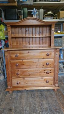 Commode/ ladekastje van grenenhout