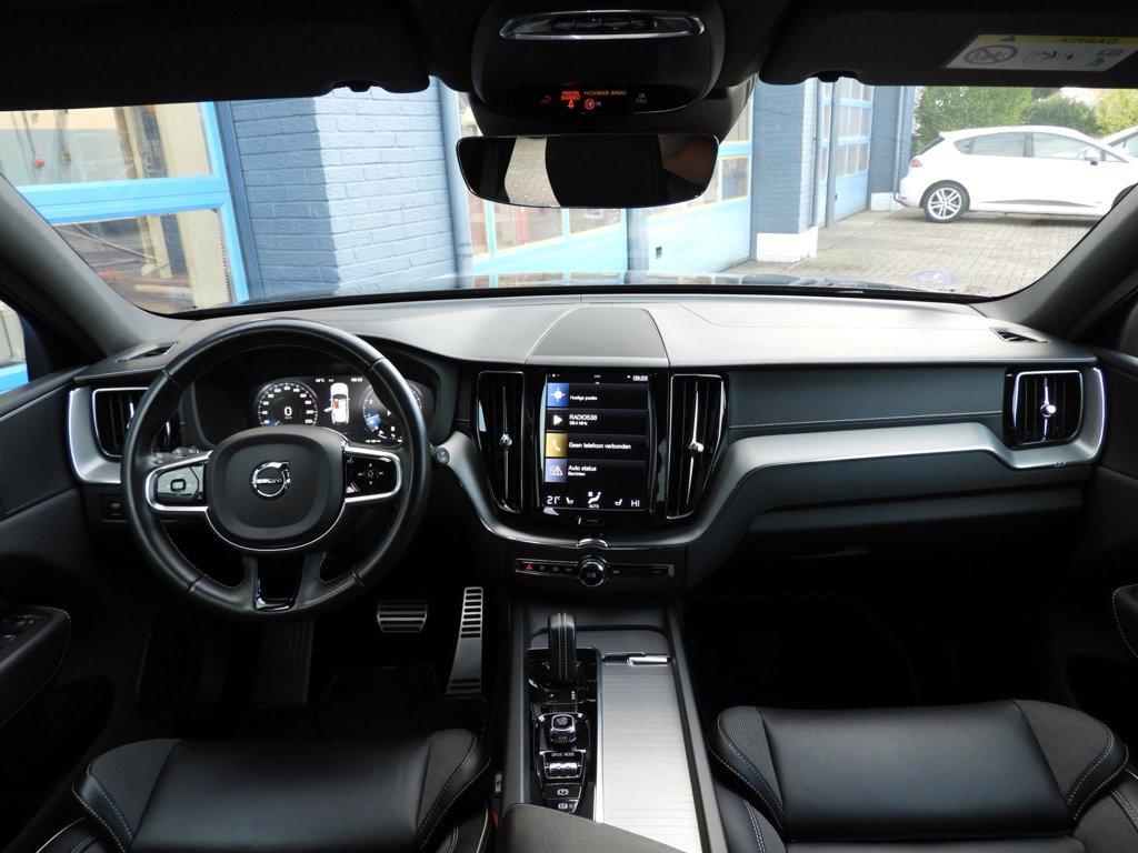 Volvo XC60 2.0 b4 inscription r-design