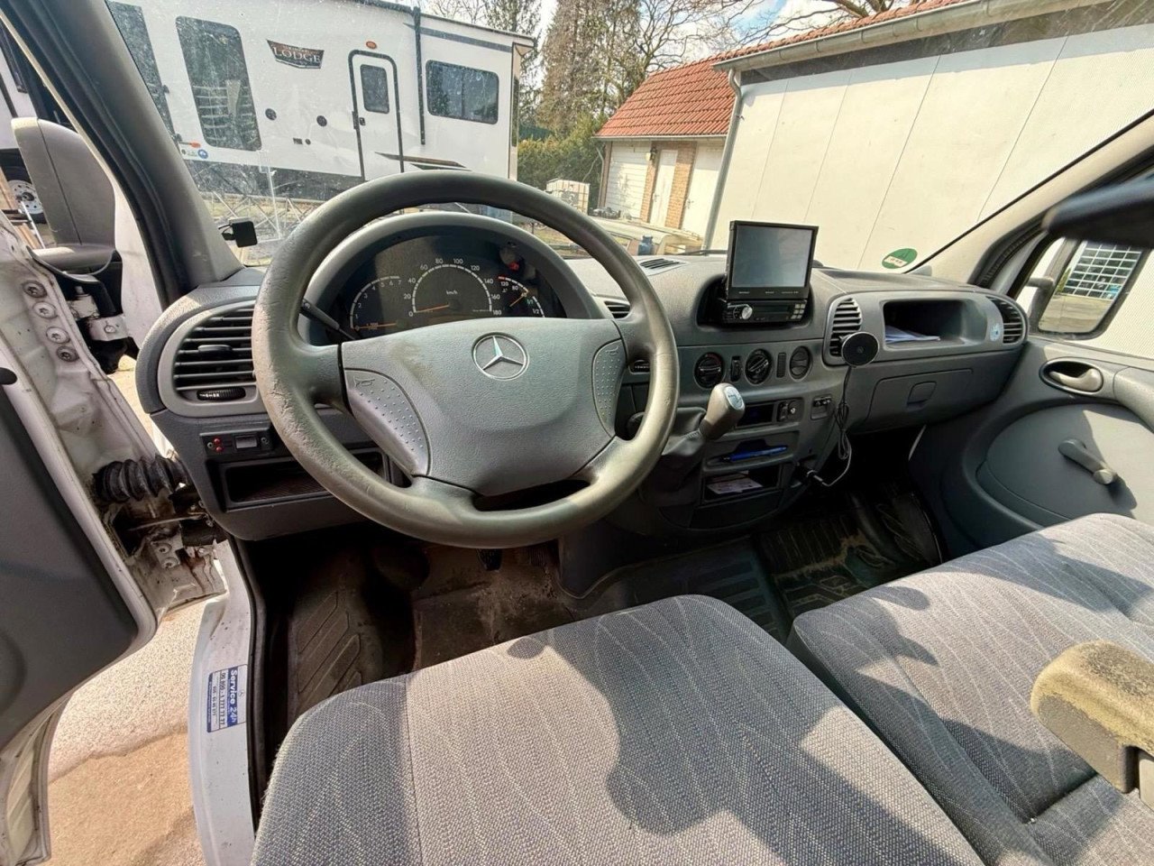 Mercedes Sprinter 7 persoons verhuis- of vakantiebus te huur