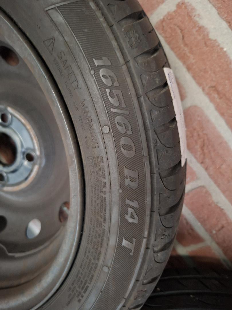 Complete set wielen / Complete wheel set (165/60 R14)