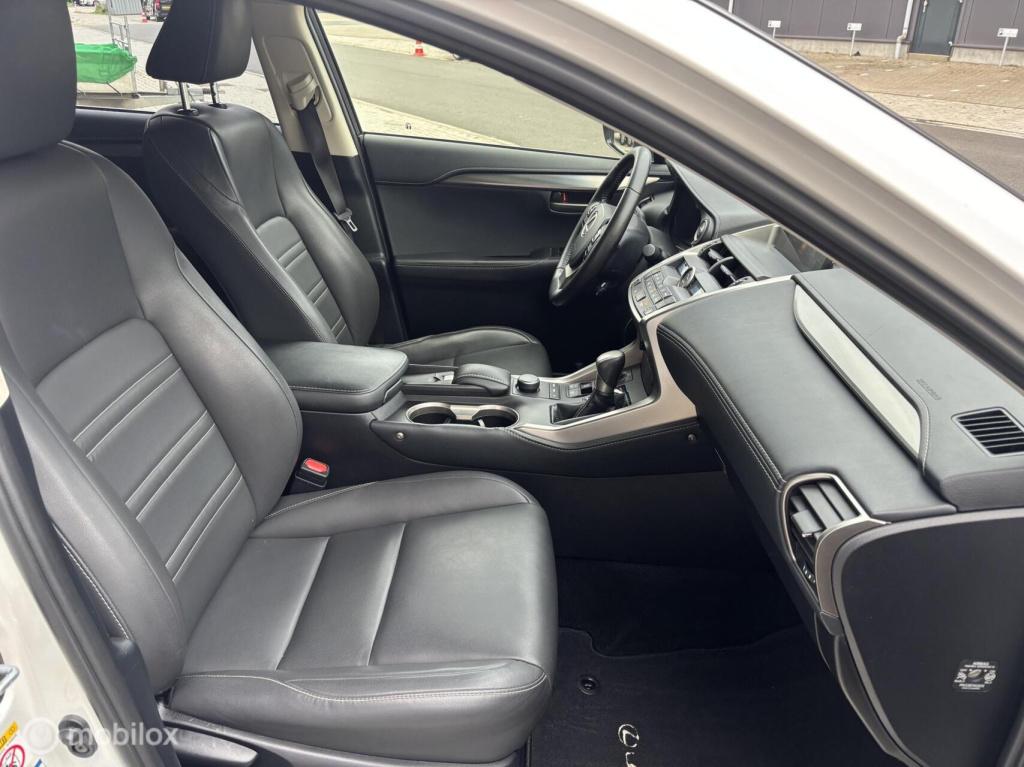 Lexus Nx 300h awd luxury line