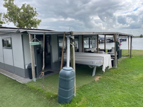 Te huur caravan op de paardekreek