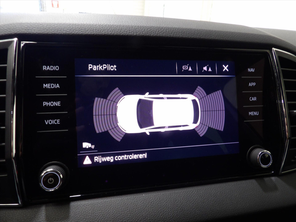Skoda Karoq 1.5 tsi act greentech 150pk dsg-7 sportline business