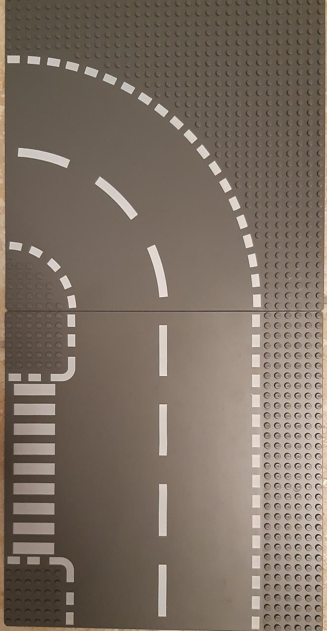 De orginele Lego wegplaten! 1 set bestaande uit 1 bocht + 1 T-weg