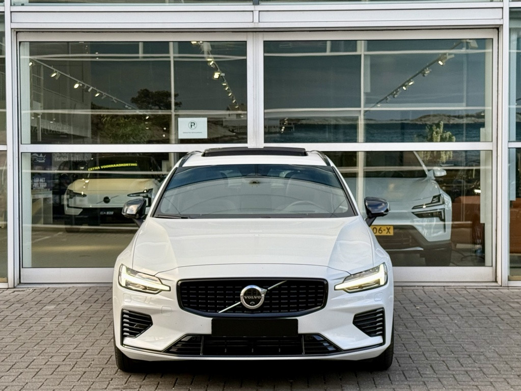 Volvo V60 t6 recharge 398pk ultra dark| panodak| adap.cruise| 360camera