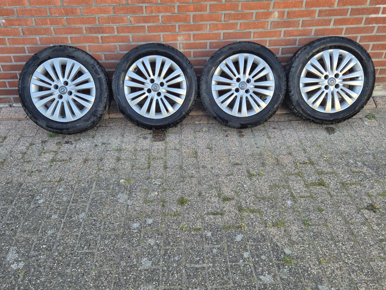 Auto velgen voor opel astra