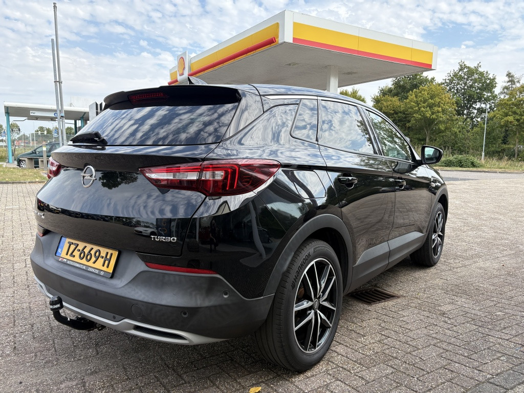 Opel Grandland X 1.2 turbo innovation