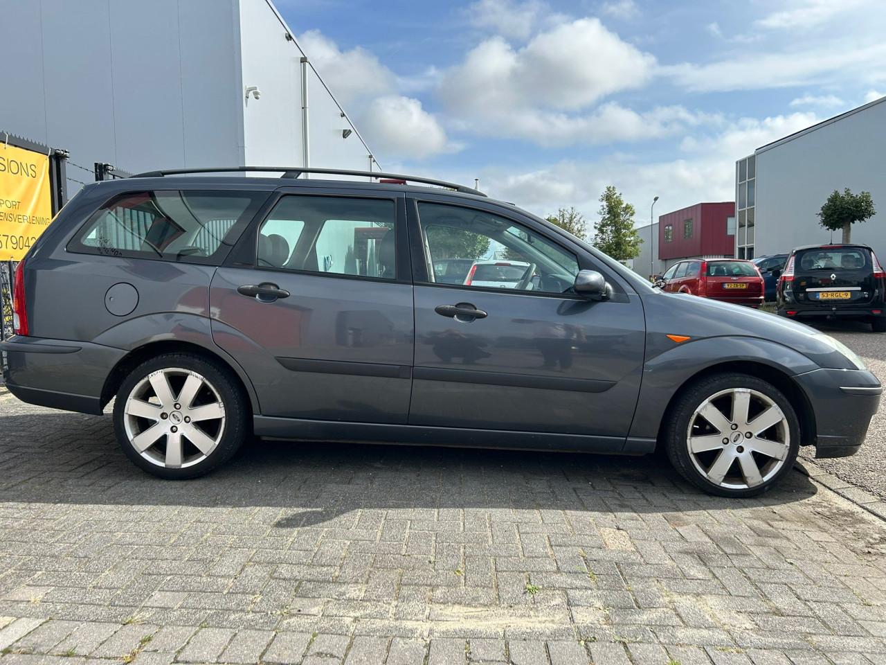 Ford Focus Wagon 1.6:  Clima, navi, leer, 17" LM, nieuwe APK bij aflevering