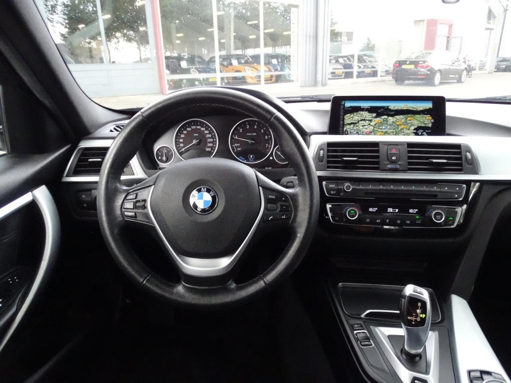 BMW 3-serie 330e