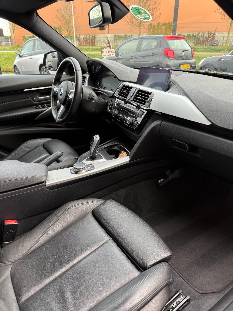 BMW 3-serie 318i touring - m sport - corporate lease