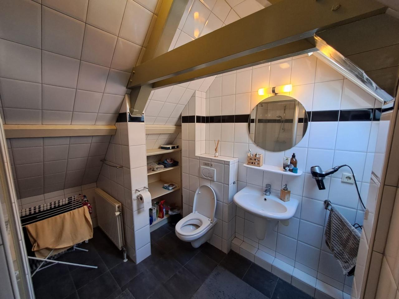 Sfeervol gemeubileerd appartement in centrum Middelburg.