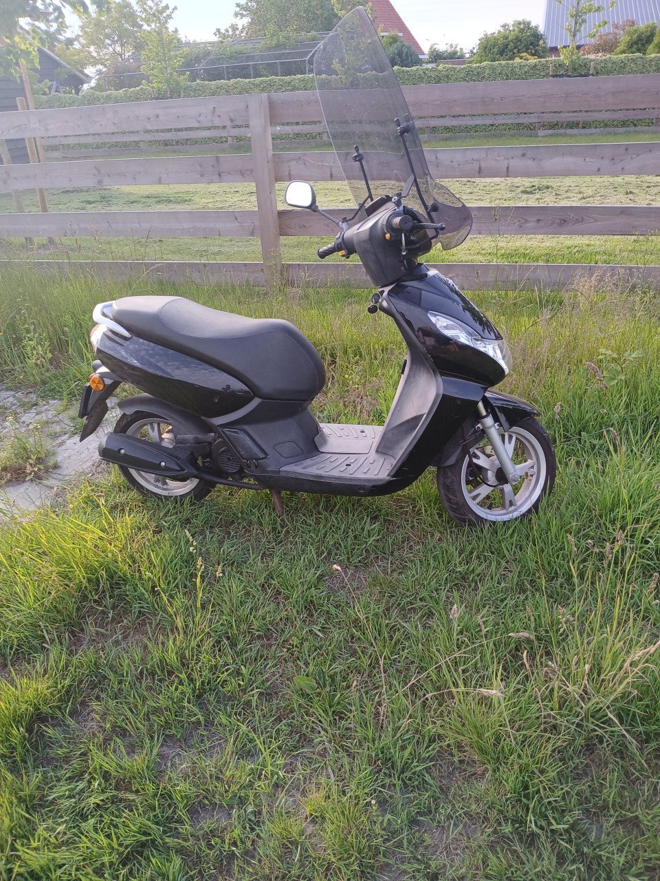 Peugeot kisbee 2011