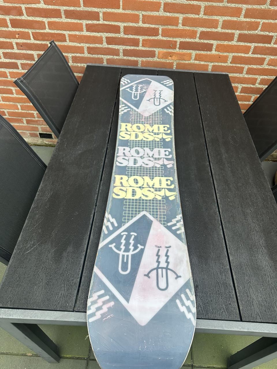Rome SDS artifact snowboard