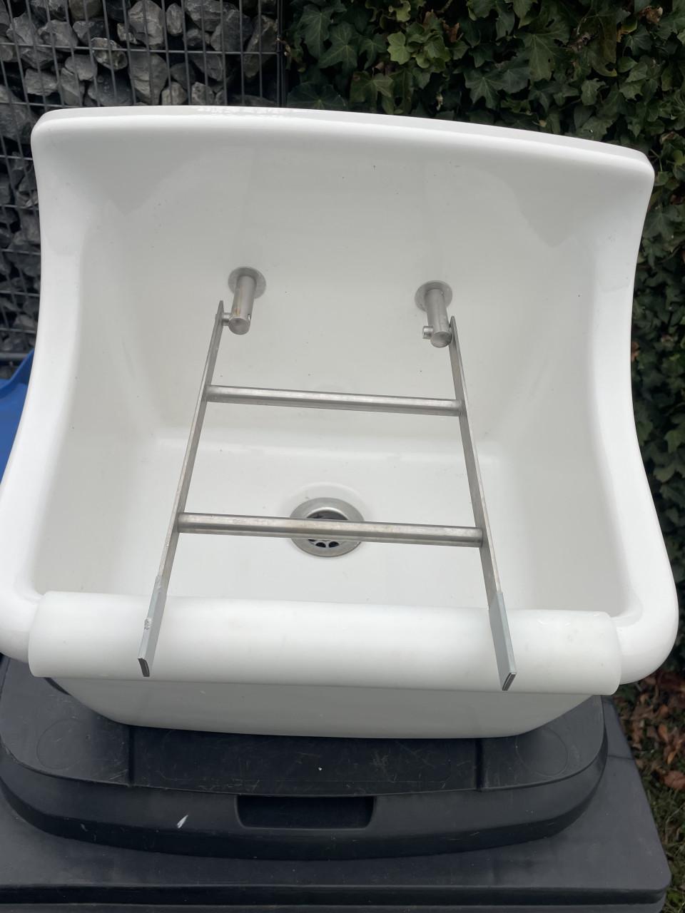 Uitstortbak keramiek