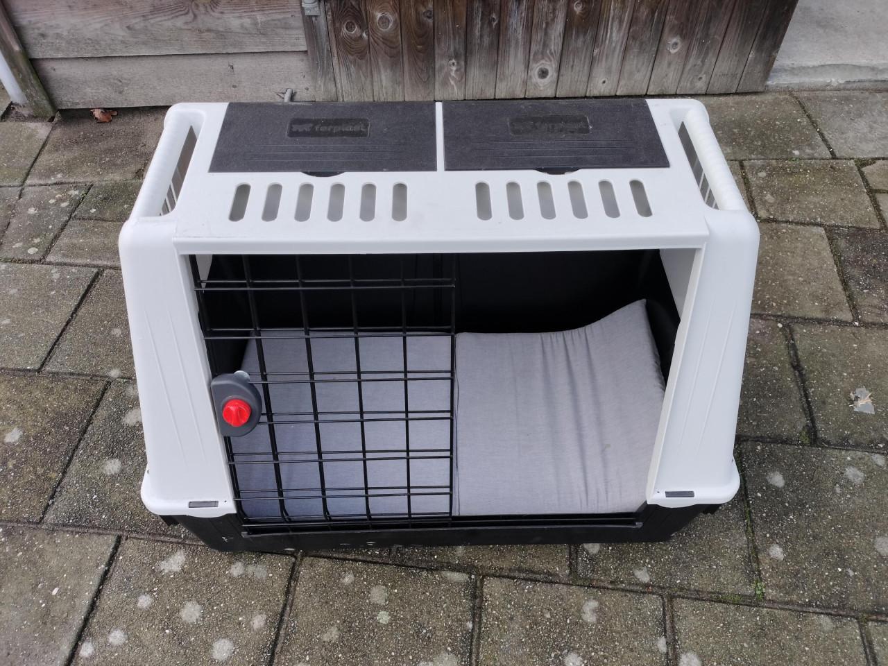 Autokennel voor honden middel