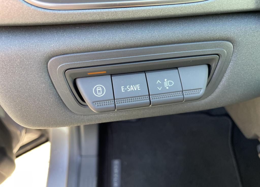 Renault Captur 1.8 e-tech full hybrid 160 techno - two-tone kleurstelling /