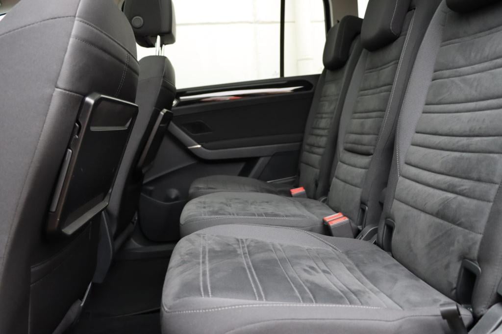 Volkswagen Touran 1.8 tsi highline 180pk dsg7