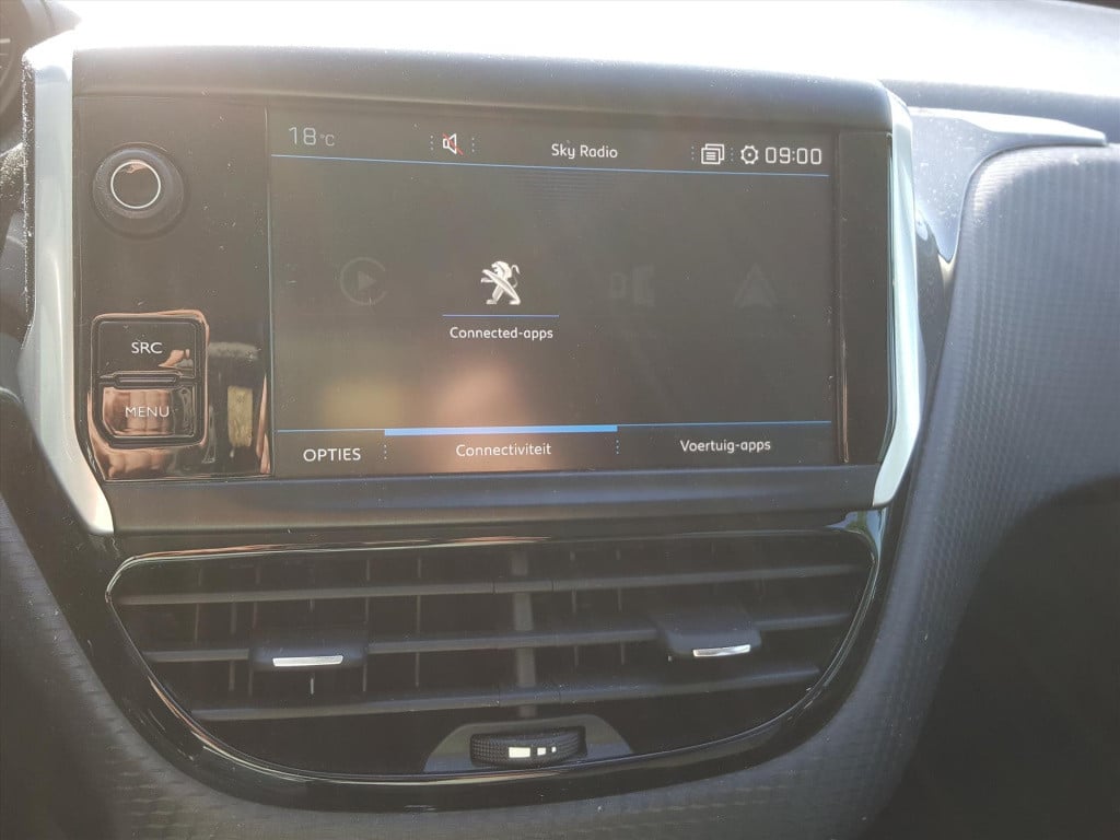 Peugeot 208 1.2 puretech 82pk signature navigatie | apple carplay & android