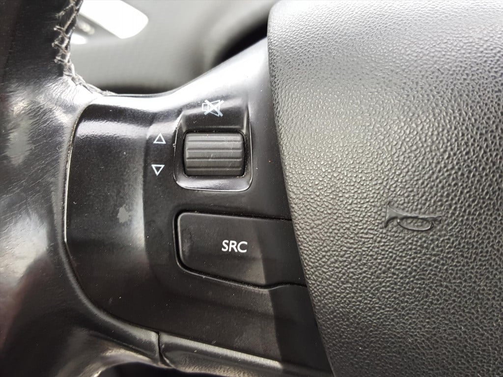 Peugeot 2008 1.6 vti 120pk allure navigatie | trekhaak | cruise & climate c