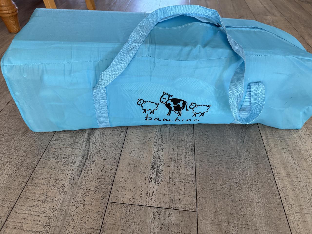 Campingbedje met toebehoren