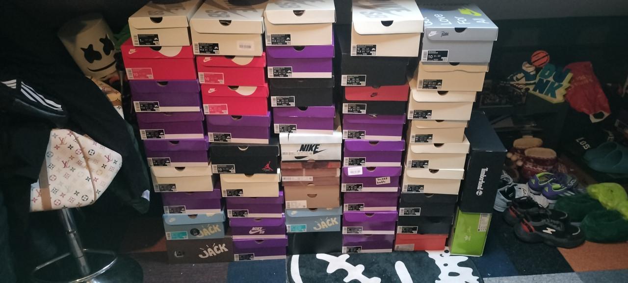 Te koop 48 paar schoenen collectie Nike Timberland nieuw