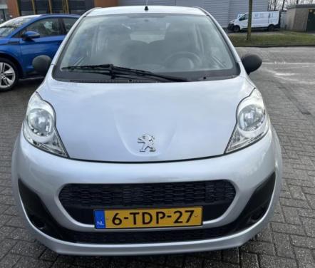 Peugeot 107 1.0 jaar 2014