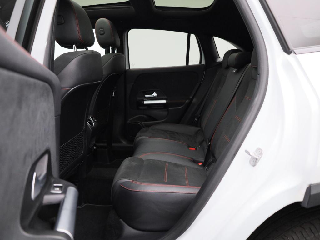 Mercedes-Benz Gla-klasse 250 e amg line premium plus | automaat | panorama 