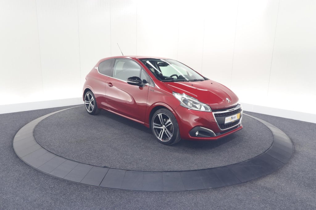 Peugeot 208 puretech 110 gt-line | apple carplay | parkeersensoren | climat