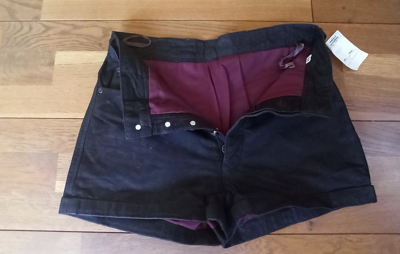 Dames Wild Cats leder short - maat 38 - Nieuw