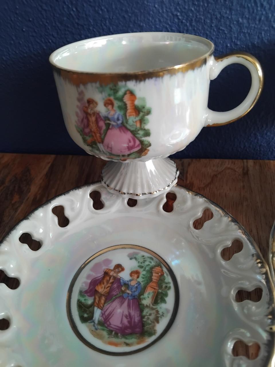 Vintage 4-delig Kop en schotels