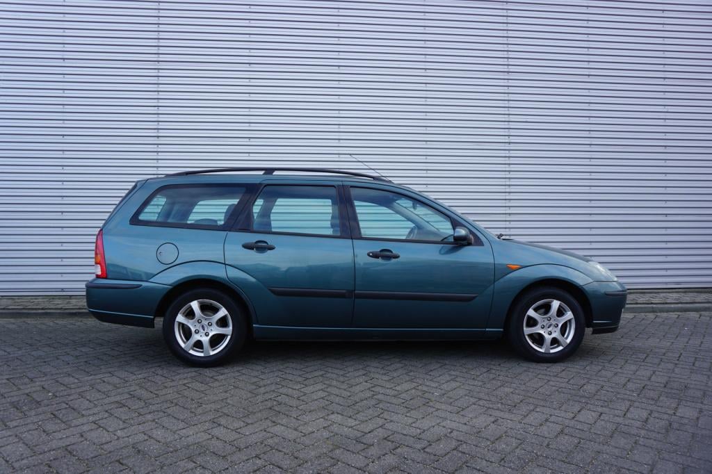 Ford Focus wagon 1.6-16v cool edition airco / elektr. ramen / trekhaak / lm