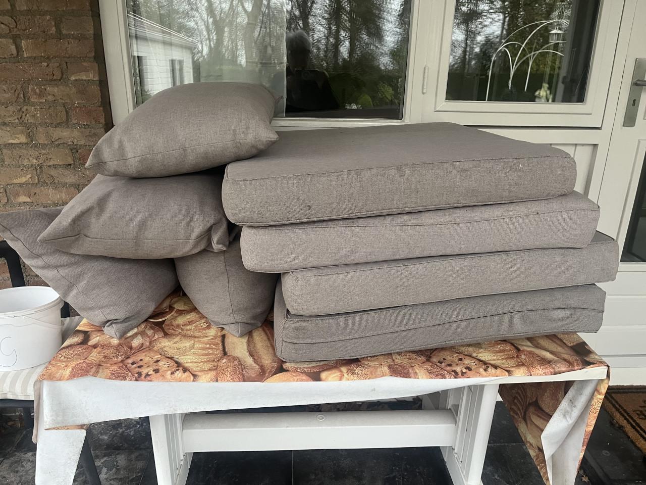 Tuinstoelen met kussens