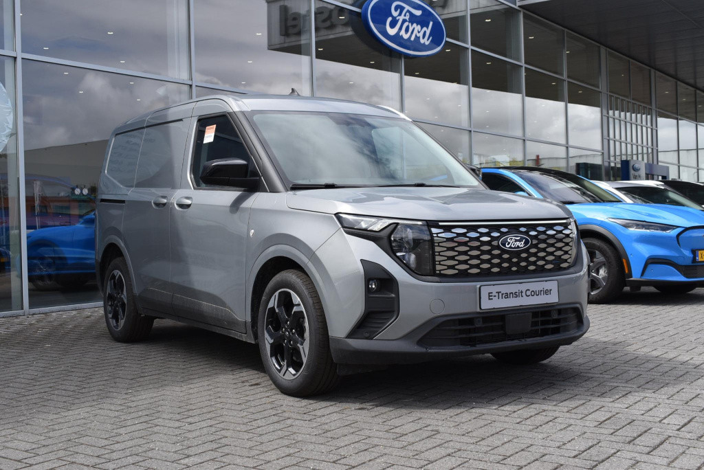 Ford E-transit cour. limited 44 kwh | uit voorraad leverbaar! | solar silve