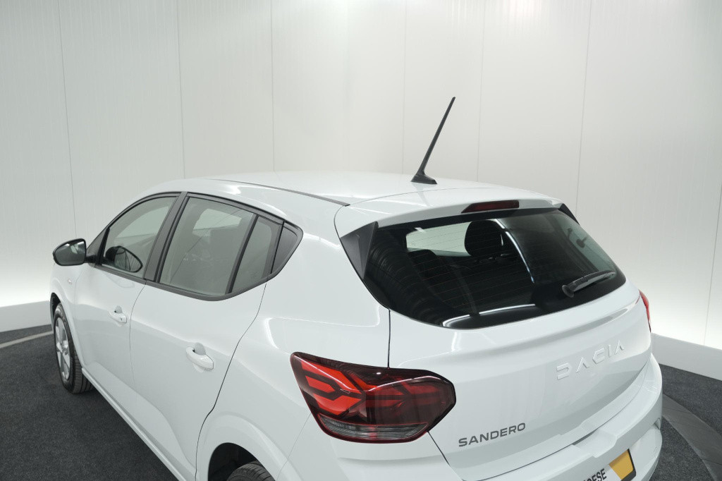 Dacia Sandero tce 90 cvt expression | parkeersensoren | apple carplay | cru