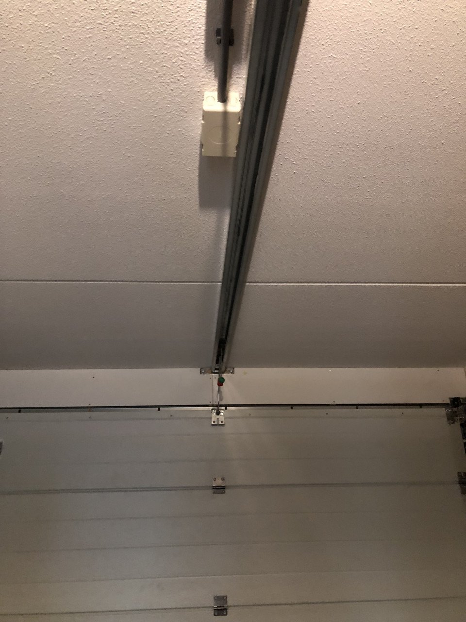 Agara elektrische garagedeur